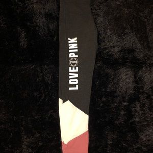 Never worn Pink leggings sized medium